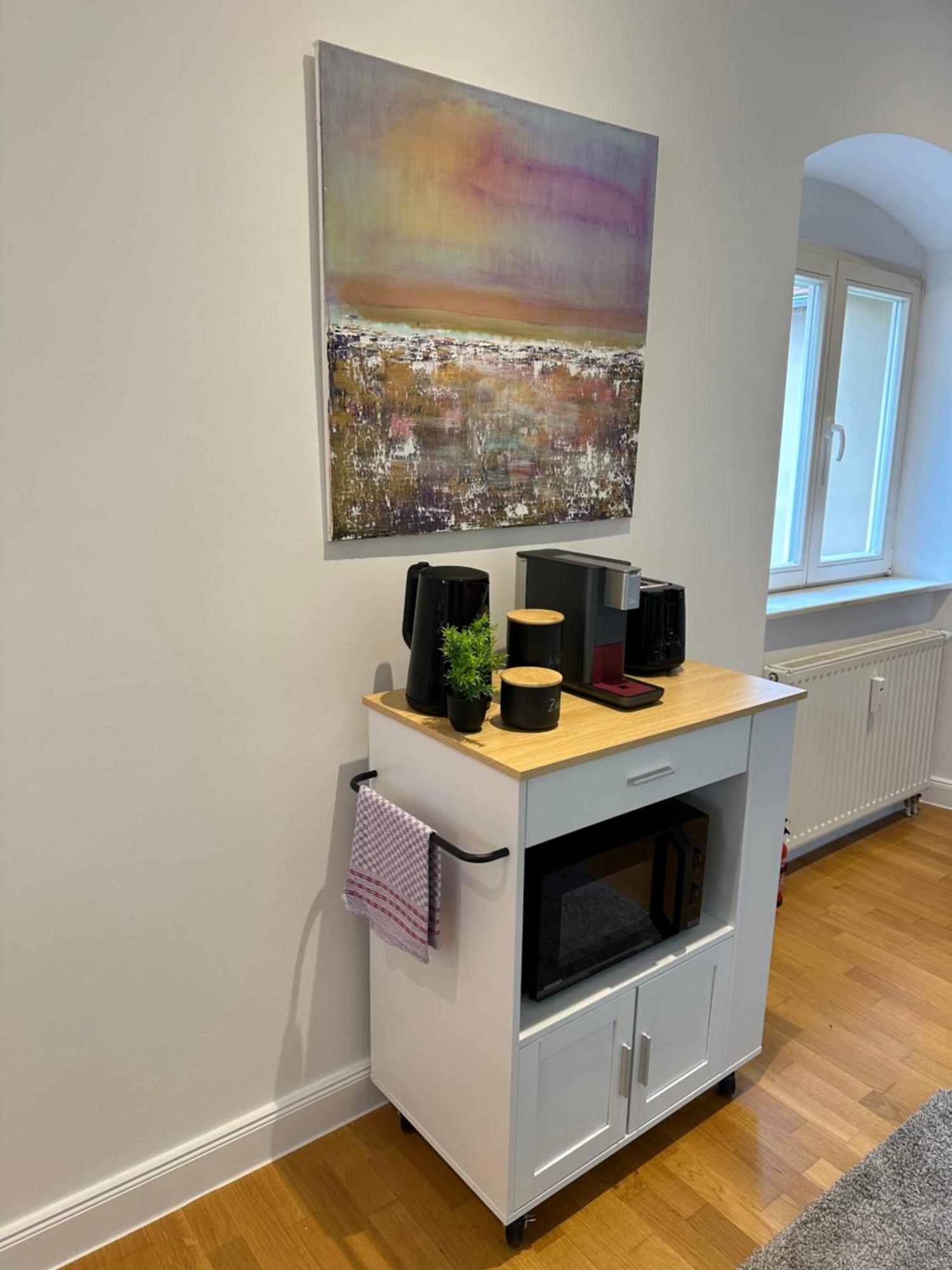 Bella Casa - Business&Family, 100M Zum Konzerteingang Schloss, Parkplatz, Smarttv, Netflix, Waschmaschine, 24H Checkin, 36Qm, Ap 12 Ludwigsburg Bagian luar foto